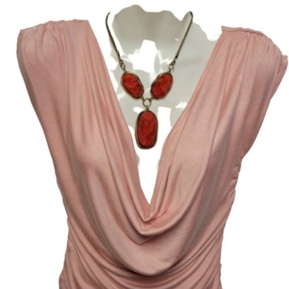 Sleeveless Top with Plunging Neckline Size M Size G/L- New! - Picture 3 of 3